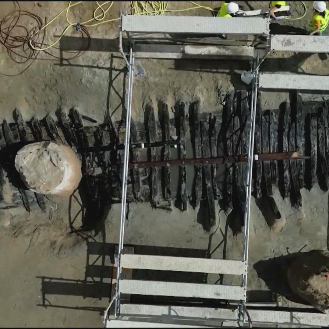 FOTO: Descubren en Obras de Construcción en Barcelona, Restos de Embarcación Hundida Hace 500 Años